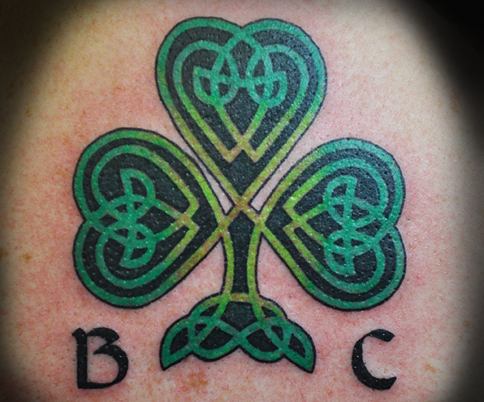 Tattoo Clover With Three Leaves Shamrock Stock Illustration - Download  Image Now - Celtic Style, Clover Leaf Shape, Badge - iStock
